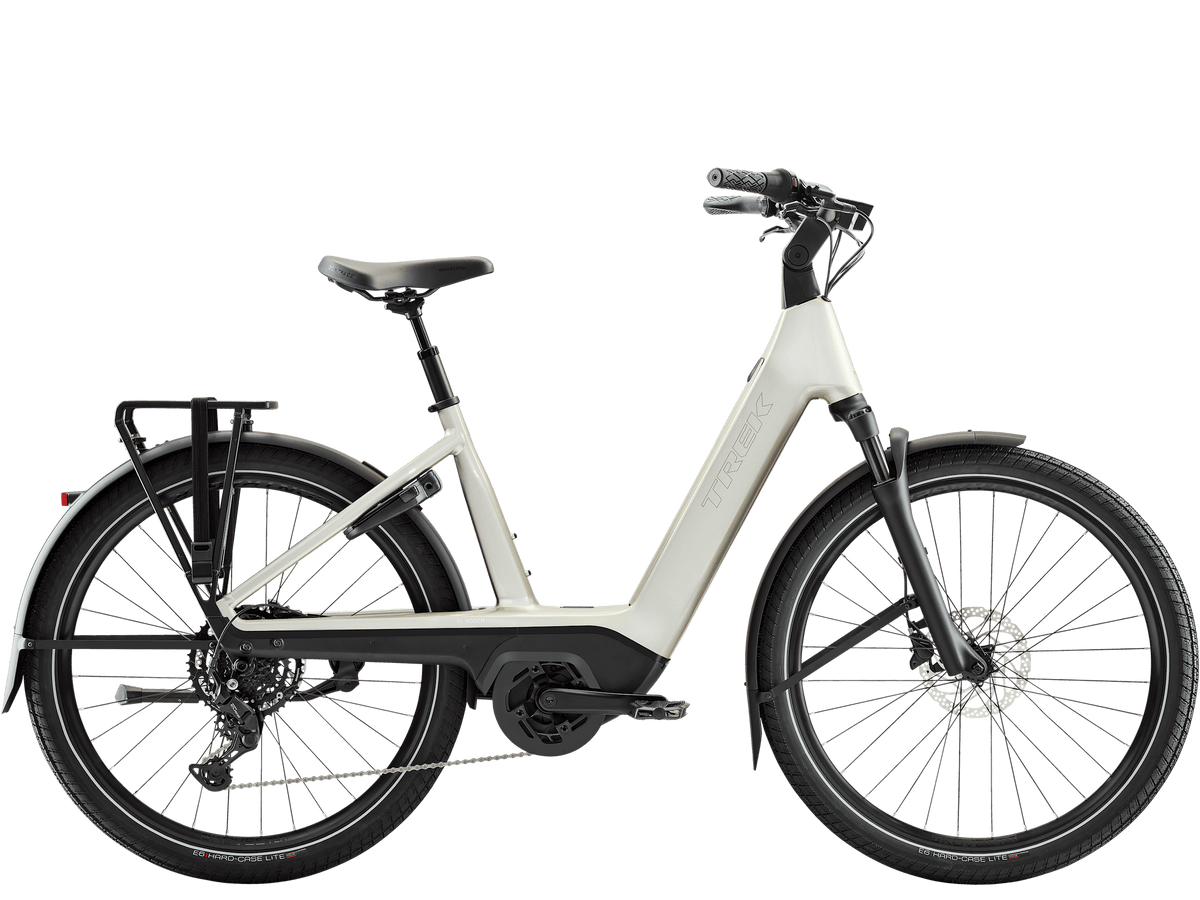 Trek Charter+ 4 R9 800Wh Lowstep Lunar Silver