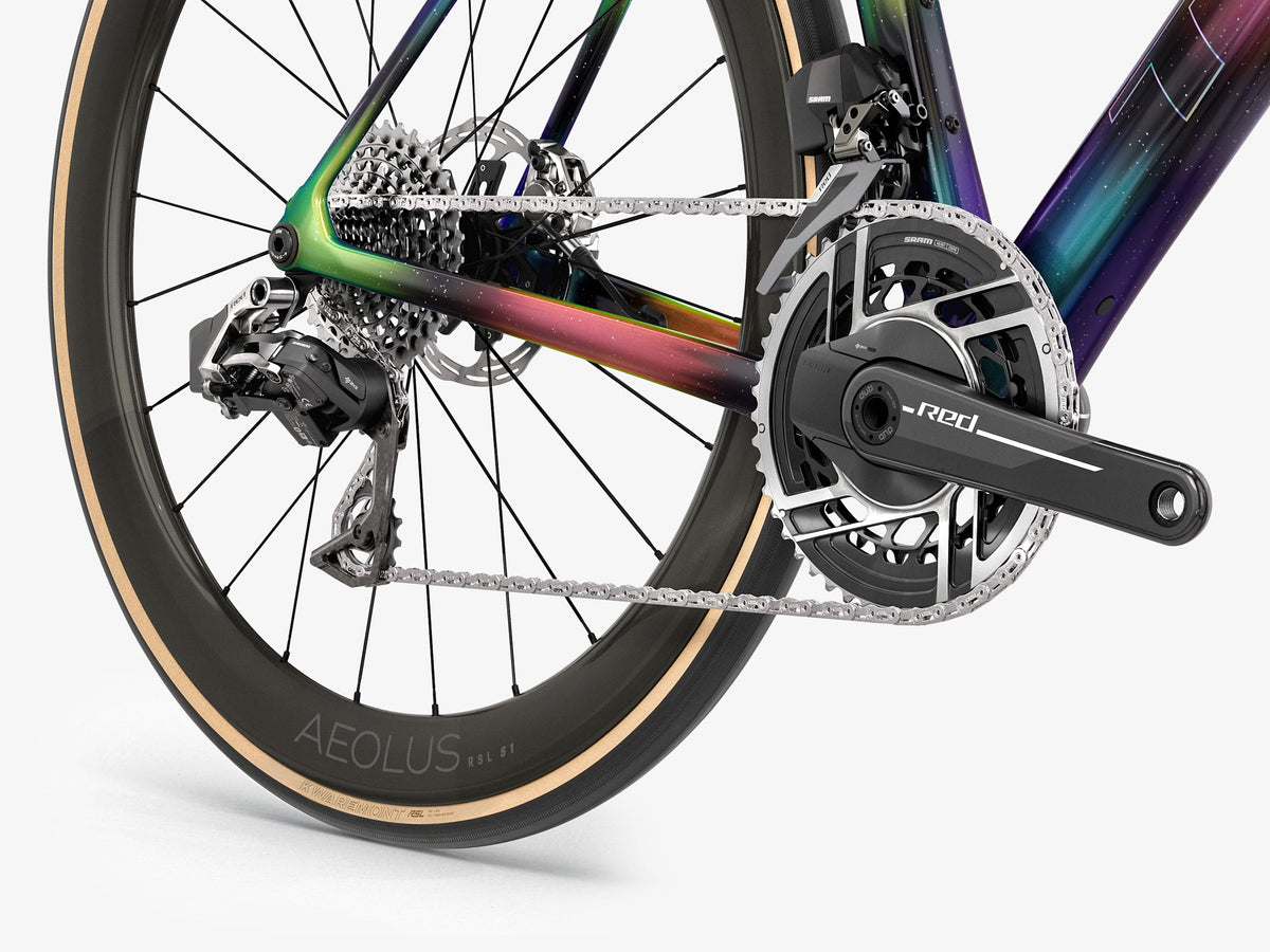Trek Domane SLR 9 AXS Gen 5 ICON Northern Lights