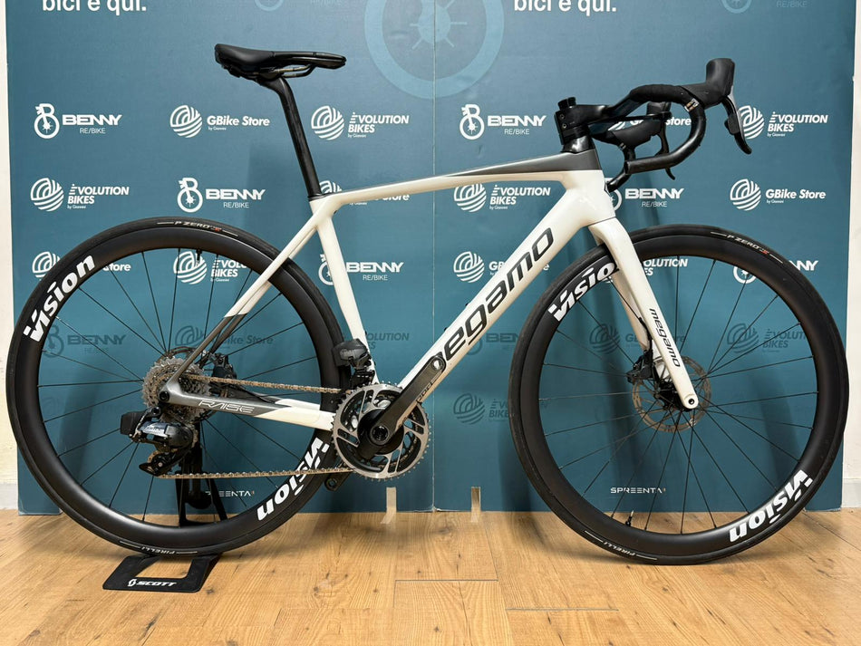 Megamo Raise taglia M - Usata