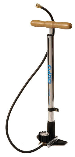 Pompe à pied complète Sapo Ok avec manomètre et protection en caoutchouc chromé avec poignée en bois 12 bar/180 psi
